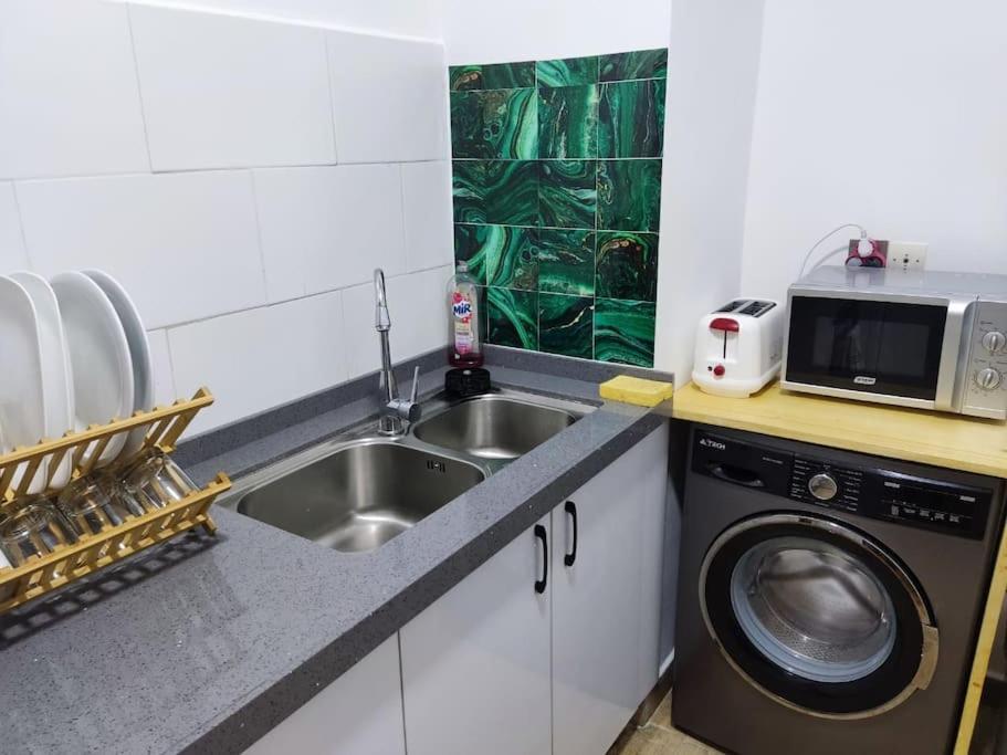 Superbe Appartement Avec Parking Gratuit Et Garde Ντακάρ Εξωτερικό φωτογραφία
